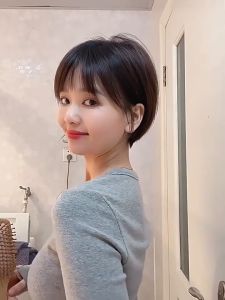 Wig Wanita: Pilihan Terbaik untuk Rambut Pendek & Tanpa Poni