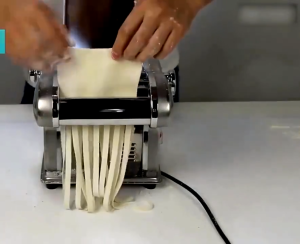 Gilingan Mie Listrik Electric Press Kue Bawang Noodle Machine Mesin Pengaduk Mie Dan Pembuat Noodle Pangsit Maker 压面机