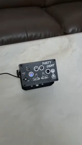 Đèn Sân Khấu Laser 3D - Điều Khiển Từ Xa Cảm Ứng Theo Nhạc Nhỏ Gọn Chiếu Phòng Tiệc Karaoke