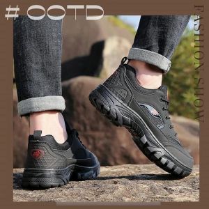 QDshop รุ่นใหม่มาแรง รองเท้าผ้าใบแฟชั่นผู้ชาย ทรงสวยมาก ดีเทลทำมาดี ดูเท่ห์ ดูสปอร์ตมาก 3 สีโทนสุภาพให้เลือก ดูแลง่าย ใส่สบาย ราคาดีต่อใจ รีบมาตำเลยค้าบ