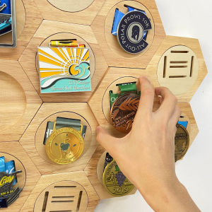 Wooden Medal Display Hanger Racks Hexagonal Honeycomb Combination Medal Holder Honor Commemorative Display Home Wall Decoration