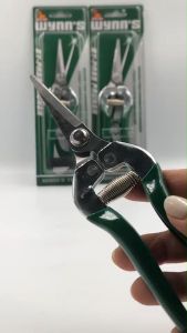 รับประกันสินค้า WYNNS ของแท้ กรรไกรตัดกิ่งไม้ 8 - สแตนเลสเกรดสูง คมทน รุ่น W0297 พร้อมจัดส่ง