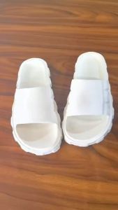 Sandal pria Sandal mode pria Sandal fashion pria 2024 Sandal pria Mode Pasang Surut Sandal Slop EVA Lembut Dan sandal pria sandal cowok sandal slop pria sandal sandal karet karet pria