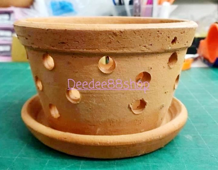 กระถางกล้วยไม้ดินเผา 6 นิ้ว มีรูรอบด้าน