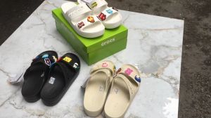 Dép lê Crocs đế cao 4cm cho nữ - pb192 - tặng 8 jibits