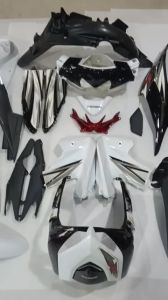 Bộ dàn áo xe Wave RSX 110 đời 2010 đến 2012 Màu Trắng Đen nhựa nguyên sinh ABS