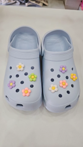 Sticker 3D Charm Jibitz dép sục mẫu A04 hoa đa sắc