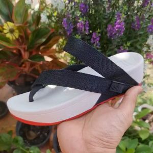 Fitflop ผู้ชาย Size 40---44 รองเท้าเพื่อสุขภาพผู้ชาย พื้นนุ่ม สายสลิง ใส่ทนทาน ไม่ขาดง่าย ใส่สวยใส่สบายมาก รับรองสินค้าตรงปก สินค้ามีในไทยจัดส่งไว 1-3 วันได้รับของ