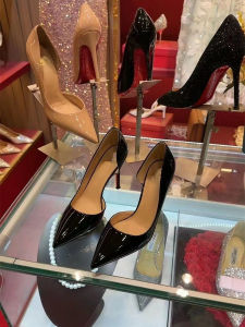 รองเท้าส้นสูงสีดำสีแดงสำหรับผู้หญิง ทรงหัวแหลม ดีไซน์เซ็กซี่ ทรงหัวมน ดีไซน์เปิดข้าง รองเท้าส้นเดี่ยว รองเท้าแฟชั่นฤดูใบไม้ผลิและฤดูใบไม้ร่วง