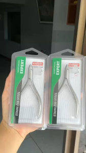 กรรไกรตัดหนังสแตนเลสสีเงินอย่างดี Stainl Steel Expert  ตัดหนังกำพร้า คมชัดมาก