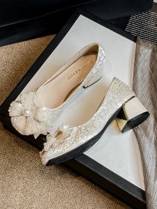 รองเท้าคัชชูติดโบว์ส้นหนาหัวกลมรองเท้าสไตล์สาวสังคมดูดีรองเท้าเพื่อนเจ้าสาวผู้หญิงรองเท้าแต่งงานรองเท้ายกเหล้ารองเท้าผู้หญิงไซส์ใหญ่สไตล์เกาหลี