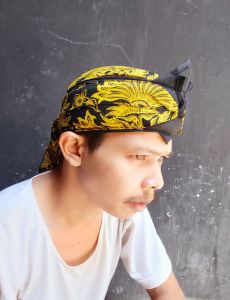 Blangkon Batik Motif Kipas Kuning