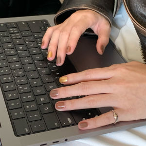 Twomoons Water-Based Nail Polish Bronze Yellow: A Fall Winter Beauty Tool