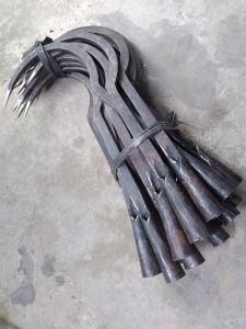 GANCU PETAK BUMBUNG  BAHAN PER MOBIL  KUALITAS SANGAT BAGUS DI JAMIN.