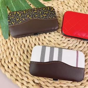 Bộ bấm móng tay chân 8 món
