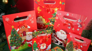 20Pcs High Quality Christmas Kraft Paper Bag with Handle Santa Claus Hand Bag Gift Bag Paperbag Xmas Party Home Candy Goodie Gift Packaging Bag