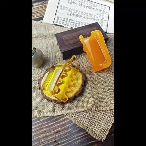 1pc Double-Push Massager Resin Massage Comb Gua Sha Board Body Massage Stick Pain Relief for Neck Back Shoulder Relaxation Gift