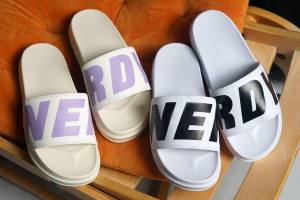 Dép quai ngang Nerrdy chữ in nhiệt đế bền hack dáng form chuẩn có bảo hành