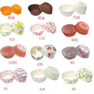 Medium Size Muffin Cups Oil Resistant Cake Paper with Printing Baking High Temperature Resistant Decorative Small Paper Tray