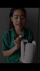 IWACHI หลอดไฟทรงใบพัดโซล่าเซลล์ 200W พับเก็บได้ แสงสีขาวและแสง RGB ประหยัดไฟ LED ใช้นอกสถานที่ได้