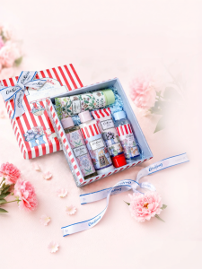 Cath Kidston | Bộ Sản Phẩm Chăm Sóc Da Quà Tặng