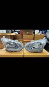 ไฟหน้า Isuzu D-Max ปี 2016-2019 รุ่นธรรมดา [ไม่มีหลอดไฟ] ใช้หลอด H4 12V 60/55W *สินค้าขายเป็นข้าง* #MAX-IZ-001 - R/L