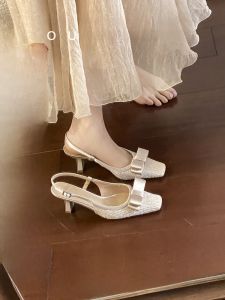 เรียบหรู เลดี้ ฤดูร้อน รองเท้าแตะ ผู้หญิง รองเท้าส้นสูงหัวเหลี่ยมปมผีเสื้อ สายคล้อง รองเท้าเดี่ยวด้านหน้าปกเพชร หนัง รุ่น