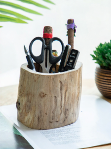 YILI | Vintage Hand-carved Wooden Pen Holder