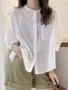 เสื้อเชิ้ตคอโปโลแขนสั้นสไตล์เกาหลีสำหรับผู้หญิง ทรงหลวม แขนกุด สีขาว ทรงเข้ารูป ฤดูร้อน 2024 เสื้อผ้าทำงาน