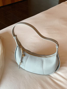 CHIO‘2ND | Boutique White Crossbody & Shoulder Bag