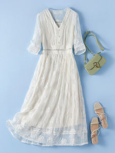 XMO | Luxurious Elegant Embroidered White Waist Cinching Dress V-Neck Short Sleeves