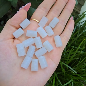 Q1616 Lu thống Cẩm Thạch Trắng khắc kim tiền sẵn lỗ 2li  - Phong Thuỷ TUDO