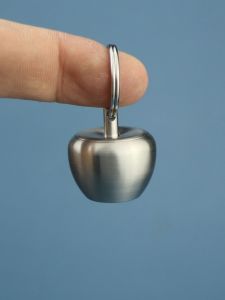 304 Stainless Steel Portable Pill Box Quick-Acting Heart-Saving Pill Mini Portable Small Medicine Bottle First Aid Creative Apple Medicine Pot