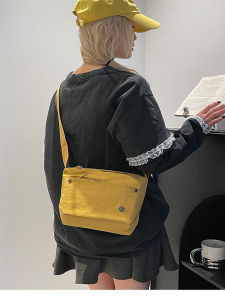 Fashionable Nylon Shoulder Bag Womens Casual Crossbody Bag Simple Stylish Leisure Small Cloth Bag for Men And Women