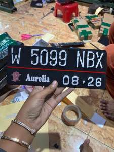 Plat Nomor 2 Lapis Baut Tanam Super Tebal