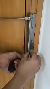 Door Closer Penutup Pintu Otomatis Kecepatan Bisa Disesuaikan