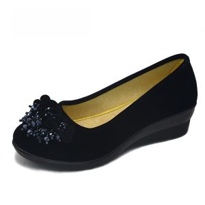 รองเท้าผ้าใบสไตล์ปักกิ่งสีดำสำหรับใส่ทำงาน รองเท้าผู้หญิง ส้นเตี้ย พื้นแบน รองเท้าทำงาน รองเท้าลำลอง ส้นเตี้ย พื้นยาง