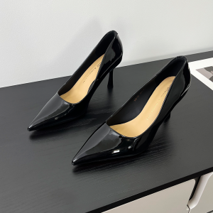Fashionable Black Pointed Toe High Heels by Summer Xue French Style Work Shoes Spring Autumn New Model Versatile Elegant Womens Shoes