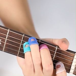 (S M L Random Color) Guitar Fingertip Protectors 4 pcs/Set Silicone Finger Guards for Ukulele Guitar