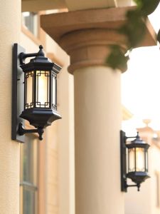 VINCAN | Waterproof Outdoor Wall Light with French American Vintage Style