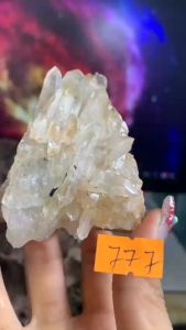 Viên đá Thạch Anh pha lê Lemurian tinh thể năng lượng vũ trụ 777