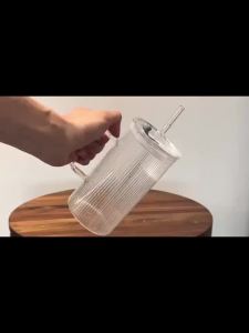 Bộ Cốc Thủy Tinh Có Gân Lớn KEMORELA 740ML Kèm Nắp Có Tay Cầm Và Ống Hút Tái Sử Dụng Cốc Trong Suốt Dùng Cho Cà Phê Đá Đồ Uống Bằng Thủy Tinh Tròn Thân Thiện Với Môi Trường