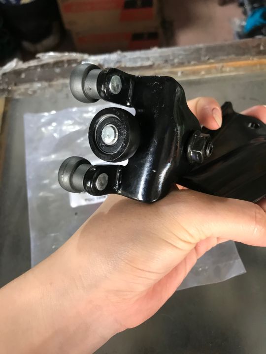 B%C3%A1t%20B%E1%BA%A1c%20%C4%90%E1%BA%A1n%20(Bi%20Tr%C6%B0%E1%BB%A3t)%20C%E1%BB%ADa%20L%C3%B9a%20Ford%20Transit%20(Tr%C3%AAn)%20-%20Image%206