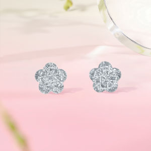 ZHOU LIU FU 周六福 PT950 Platinum Earrings Five-petal Flower Three-Dimensional Winding Earrings for Women Mom Jewelry Birthday Aniversary B0915214