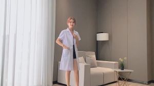 ผ้าดี เสื้อกาวน์ เสื้อกราวน์แพทย์ แขนยาวกับแขนสั้น เนื้อดีคงทน หลายขนาด ชาย หญิง ใช้ได้หมด