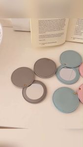 The Ultimate Guide to PU Leather Compact Mirrors: A Must-Have Portable Makeup Accessory