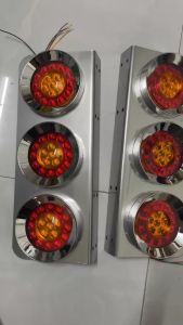 1 đôi Hậu xe đầu kéo 24v thép bạc