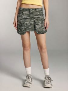 Celeb-style Camo Pockets Low-rise Utility Skirt