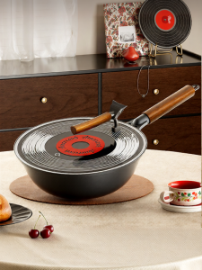 AMERCOOK | Non-stick Cast Iron Skillet Flat Bottom Universal Cooktops