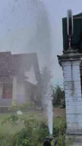 Pompa air modifikasi pipa 2 dim type JET 600 pemakaian 24 jam non stop untuk sirkulasi kolam ikan lele